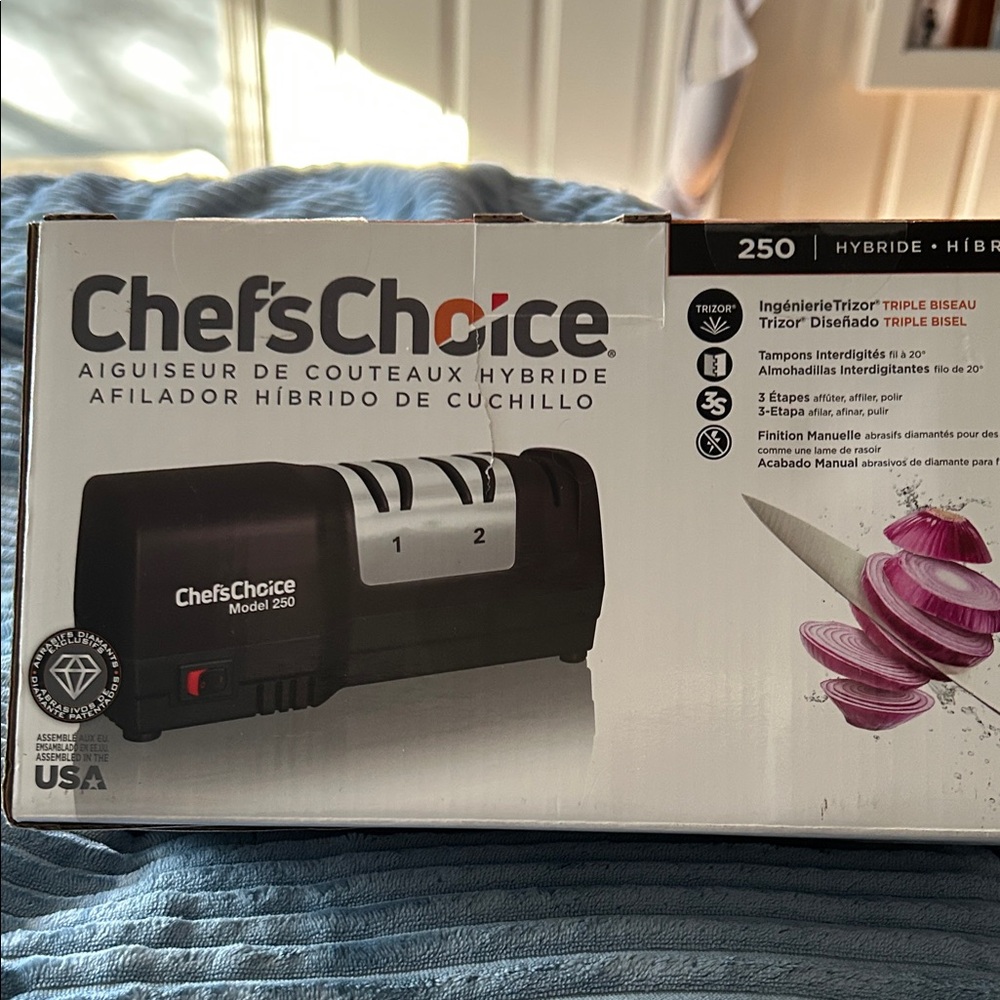 Chef’s Choice Hybrid Knife Sharpener. NIB, never opened